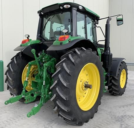 Image of John Deere 6155M equipment image 2