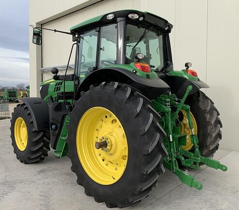 Image of John Deere 6155M equipment image 4