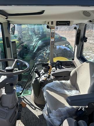 Image of John Deere 6155M equipment image 4