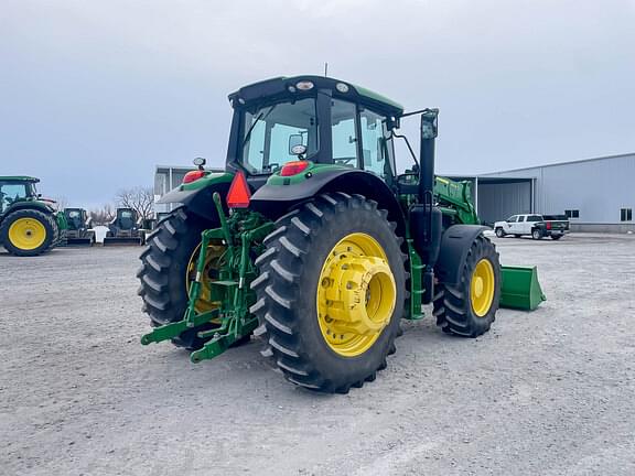 Image of John Deere 6155M equipment image 4