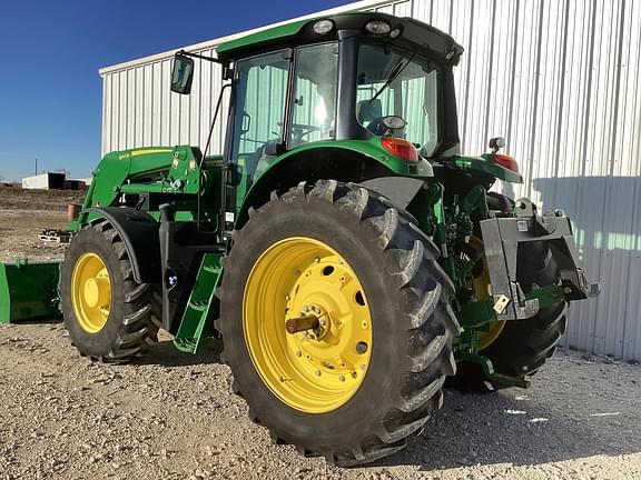 Image of John Deere 6155M equipment image 2