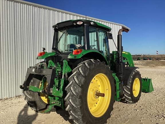 Image of John Deere 6155M equipment image 4