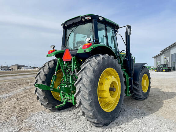 Image of John Deere 6155M equipment image 4