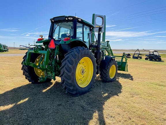 Image of John Deere 6155M equipment image 4