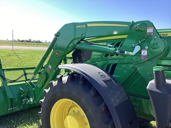 Image of John Deere 6155M equipment image 3