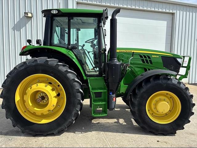 Image of John Deere 6155M equipment image 2
