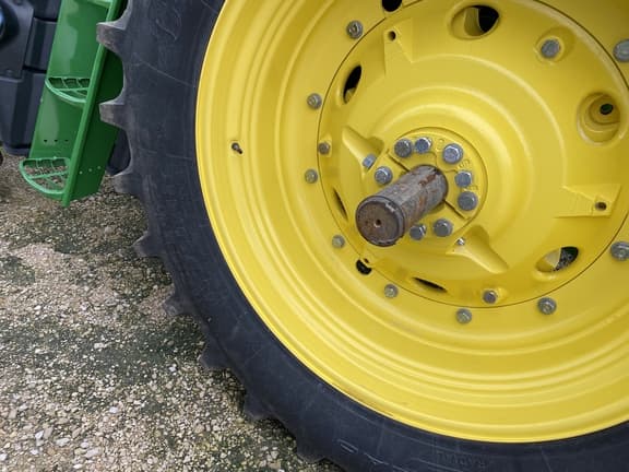 Image of John Deere 6155R equipment image 4