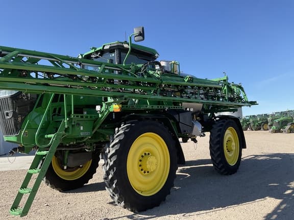 Image of John Deere 616R equipment image 1