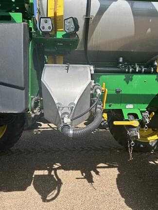 Image of John Deere 616R equipment image 4