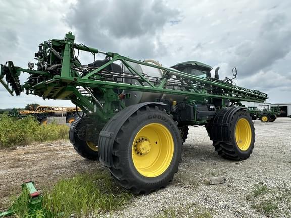Image of John Deere 616R equipment image 4