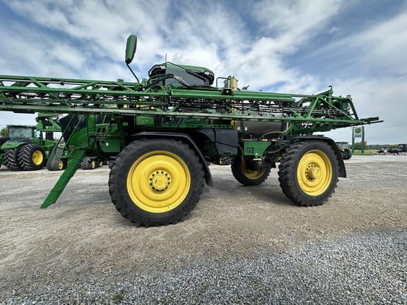2022 John Deere 616R Equipment Image0