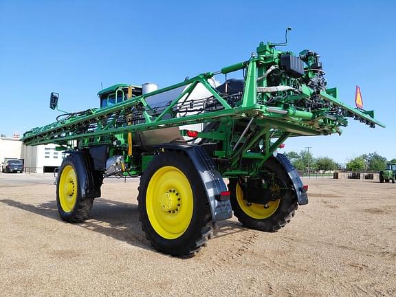 Image of John Deere 616R equipment image 2