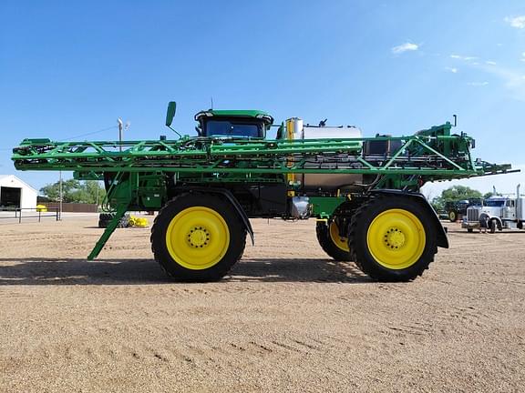 Image of John Deere 616R equipment image 1