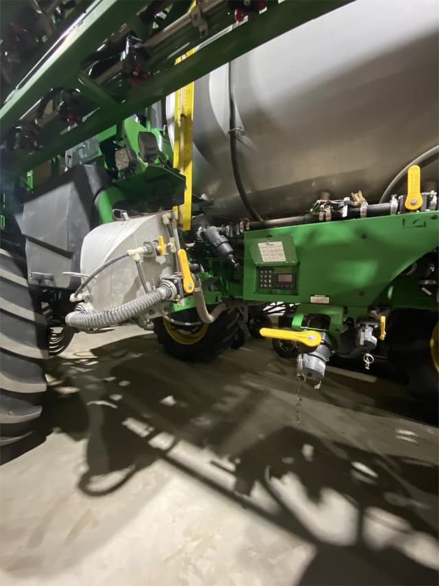 Image of John Deere 616R equipment image 3