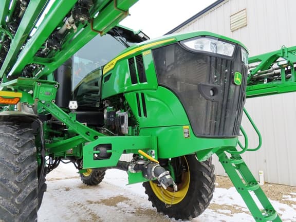 Image of John Deere 616R equipment image 4