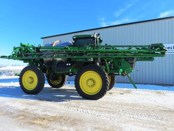 2022 John Deere 616R Equipment Image0