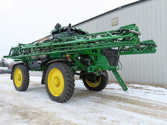 Image of John Deere 616R equipment image 1