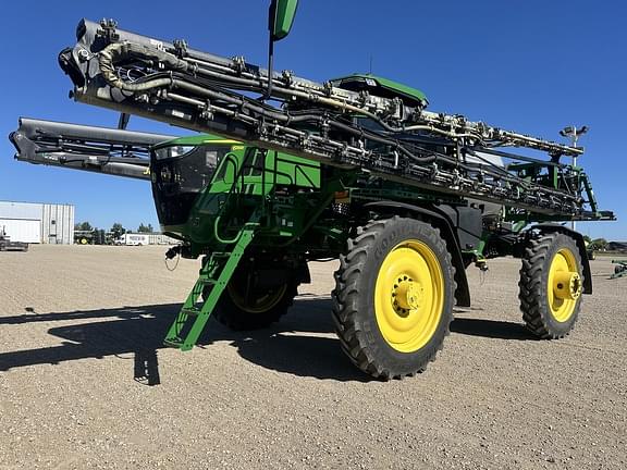 Image of John Deere 616R equipment image 1