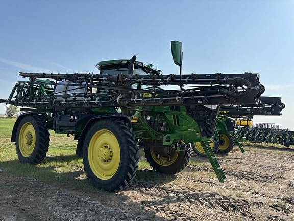 Image of John Deere 616R equipment image 3