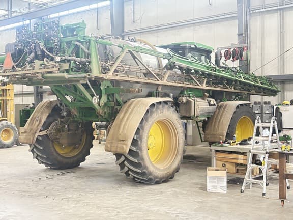 Image of John Deere 616R equipment image 2