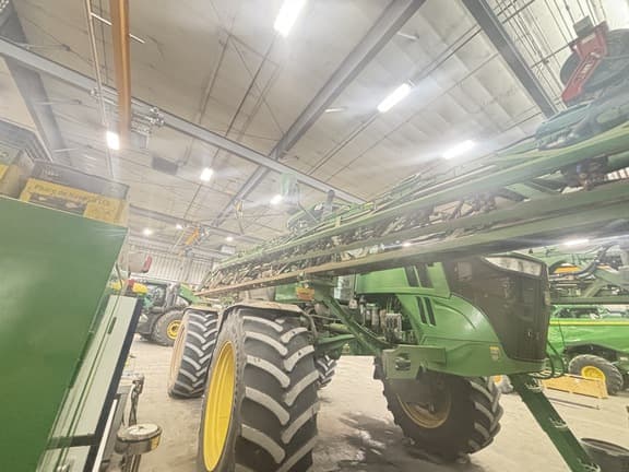 Image of John Deere 616R equipment image 4