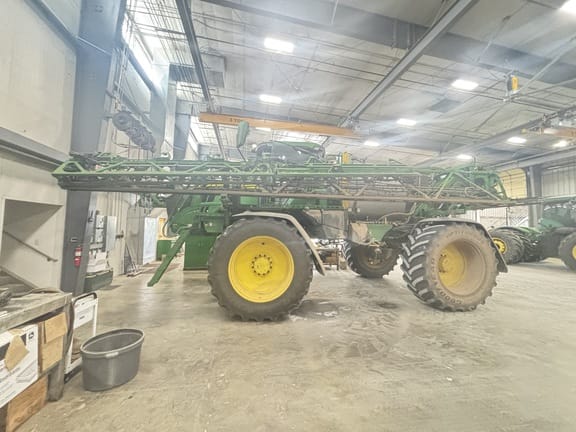2022 John Deere 616R Equipment Image0