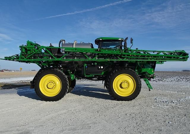 Image of John Deere 616R equipment image 4