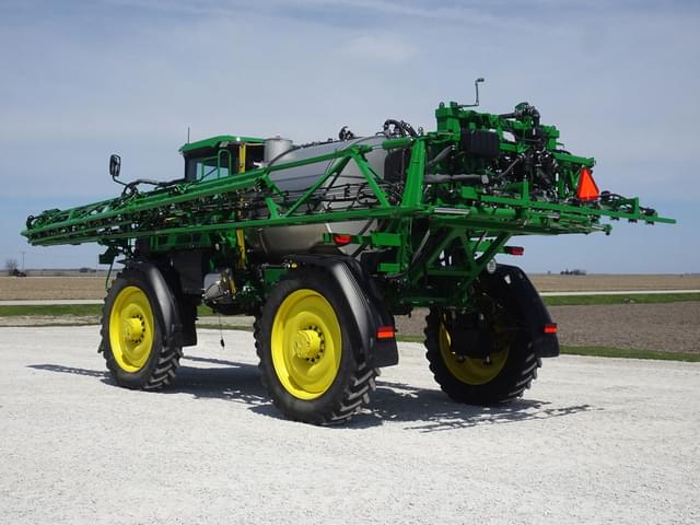 Image of John Deere 616R equipment image 4