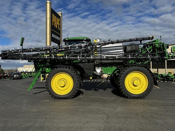 Image of John Deere 616R equipment image 1