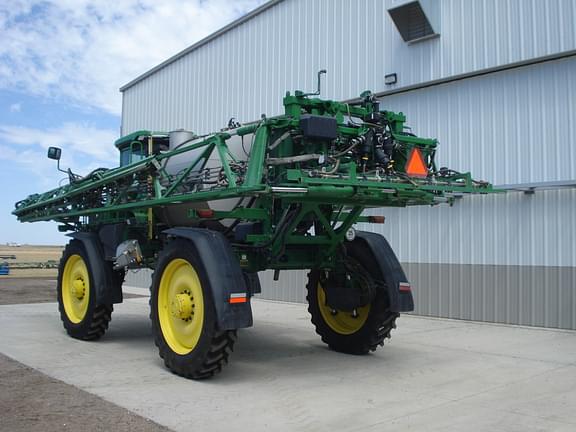 Image of John Deere 616R equipment image 1