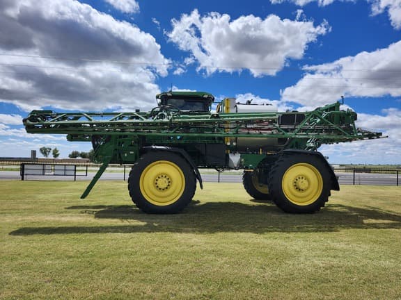 Image of John Deere 616R equipment image 1