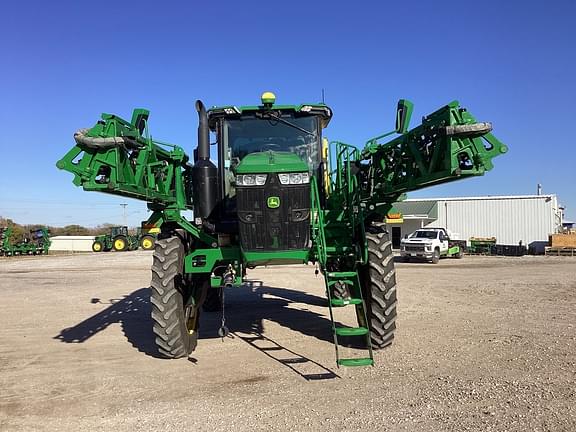 Image of John Deere 616R equipment image 1