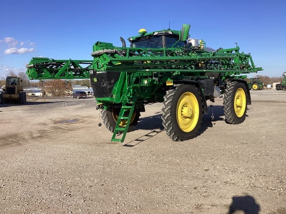 2022 John Deere 616R Equipment Image0