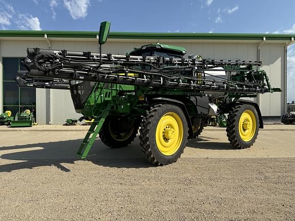 Image of John Deere 616R equipment image 4