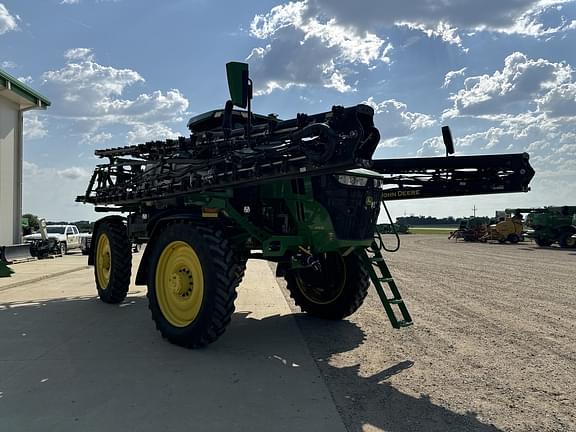 Image of John Deere 616R equipment image 1