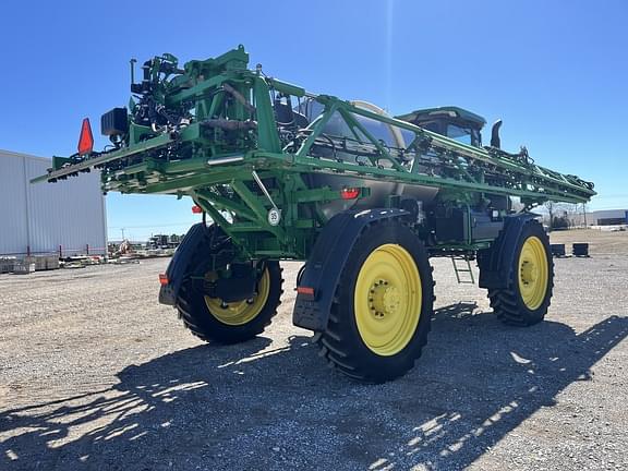 Image of John Deere 616R equipment image 4