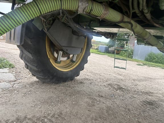 Image of John Deere 616R equipment image 1
