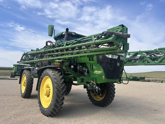 2022 John Deere 616R Equipment Image0