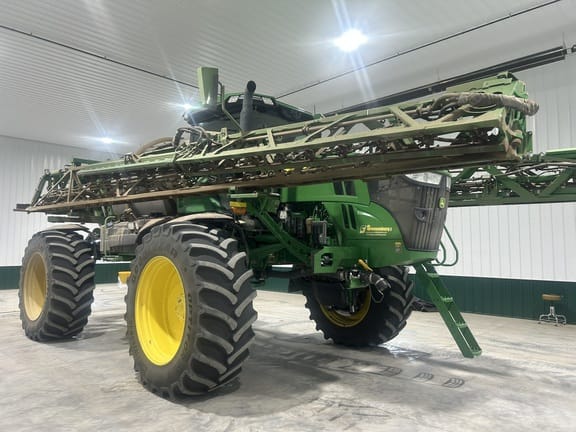 2022 John Deere 616R Equipment Image0