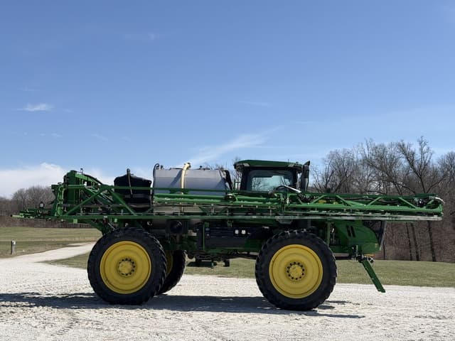 Image of John Deere 616R equipment image 4