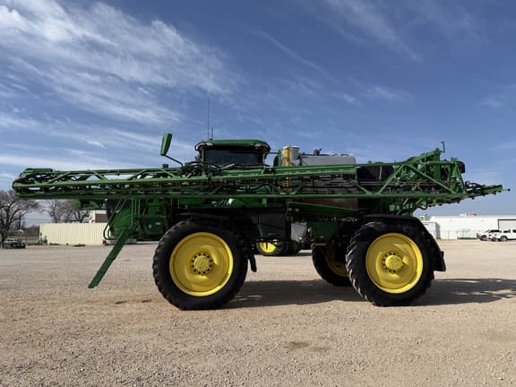 Image of John Deere 616R equipment image 1