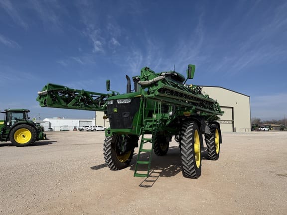 2022 John Deere 616R Equipment Image0