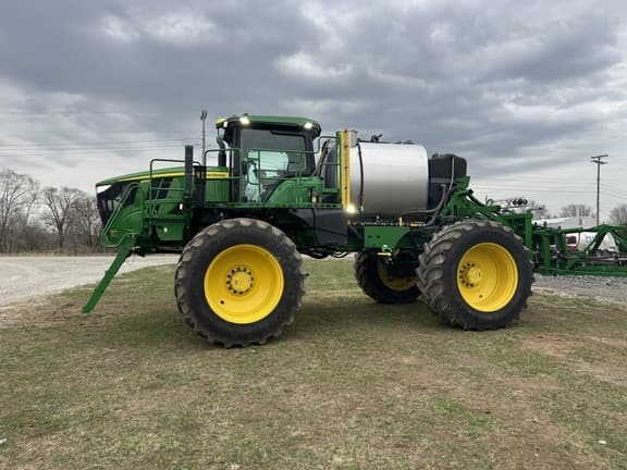 Image of John Deere 616R equipment image 3