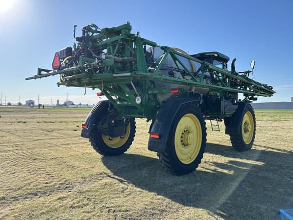 Image of John Deere 616R equipment image 4