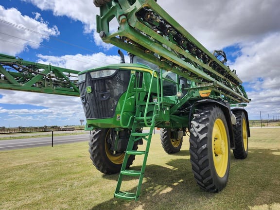 2022 John Deere 616R Equipment Image0