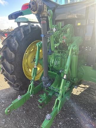 Image of John Deere 6175M equipment image 3