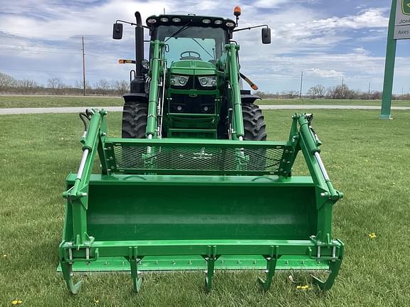 Image of John Deere 6175R equipment image 1