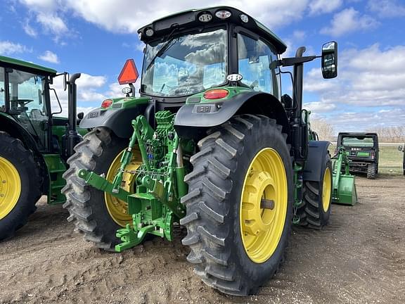 Image of John Deere 6175R equipment image 3