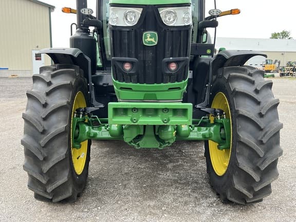 Image of John Deere 6175R equipment image 4