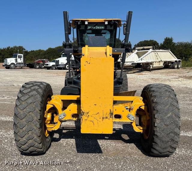 Image of John Deere 620G equipment image 1